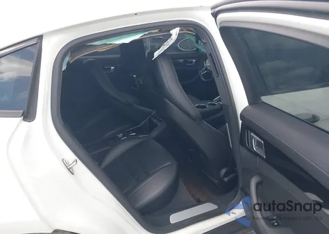 2017 Porsche Panamera 4 z USA, uszkodzony, nr VIN WP0AA2A73HL103786